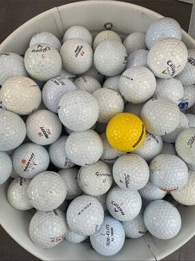 1 dozen used golf balls Assorted brands including Callaway Titleist Top Flite